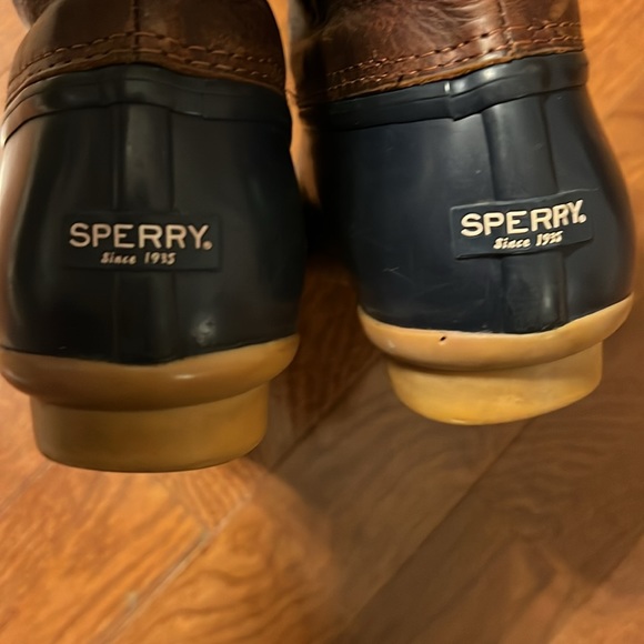 Sperry women’s saltwater duck boots - Picture 3 of 7
